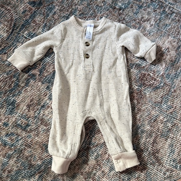 Modern Moments 0-3 Oatmeal Bodysuit - Picture 1 of 2